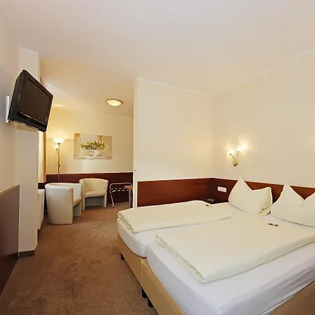 Der Kaiserhof Ried Hotel 4*