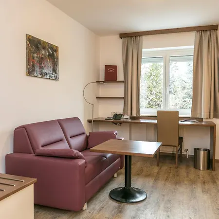 Der Kaiserhof Ried Hotel 4*